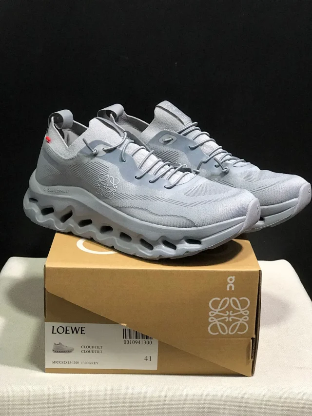 Loewe Sneakers Cloudtilt knit with perforated sole product detail image 14