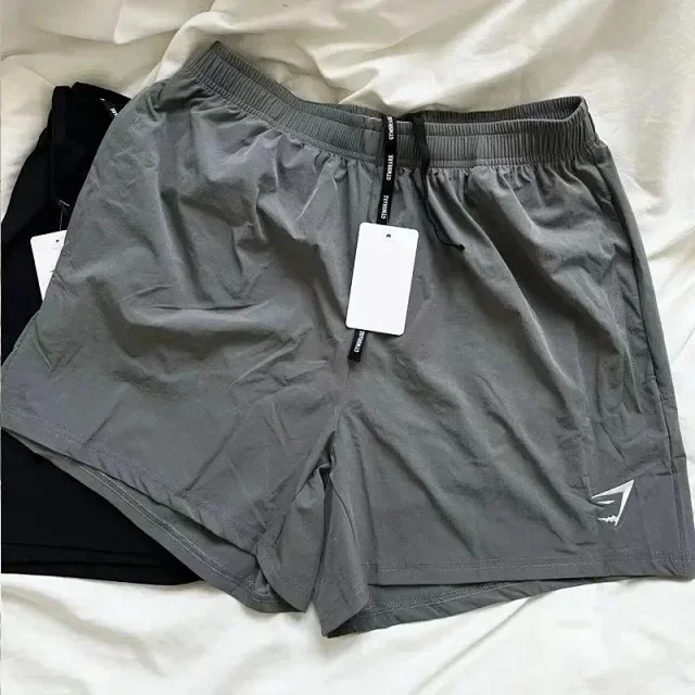 Gymshark Shorts Elastic-waist training with side pockets product detail image 11