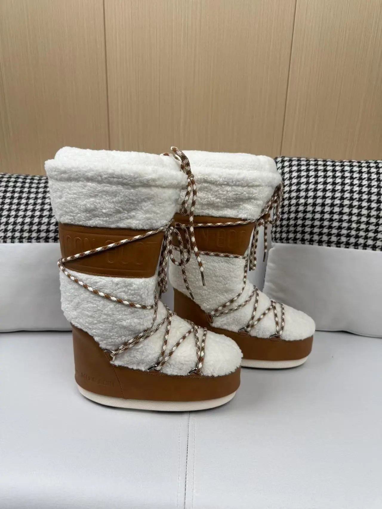 Design Moon Boot Shearling Wrap Boots White and Brown Snow Boots - 16