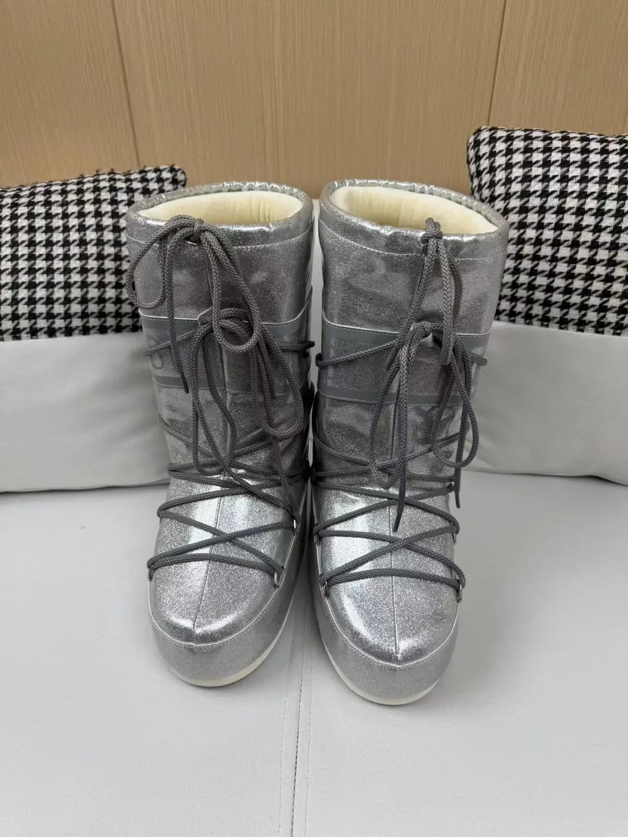 Design Moon Boot Shearling Wrap Boots White and Brown Snow Boots - 24