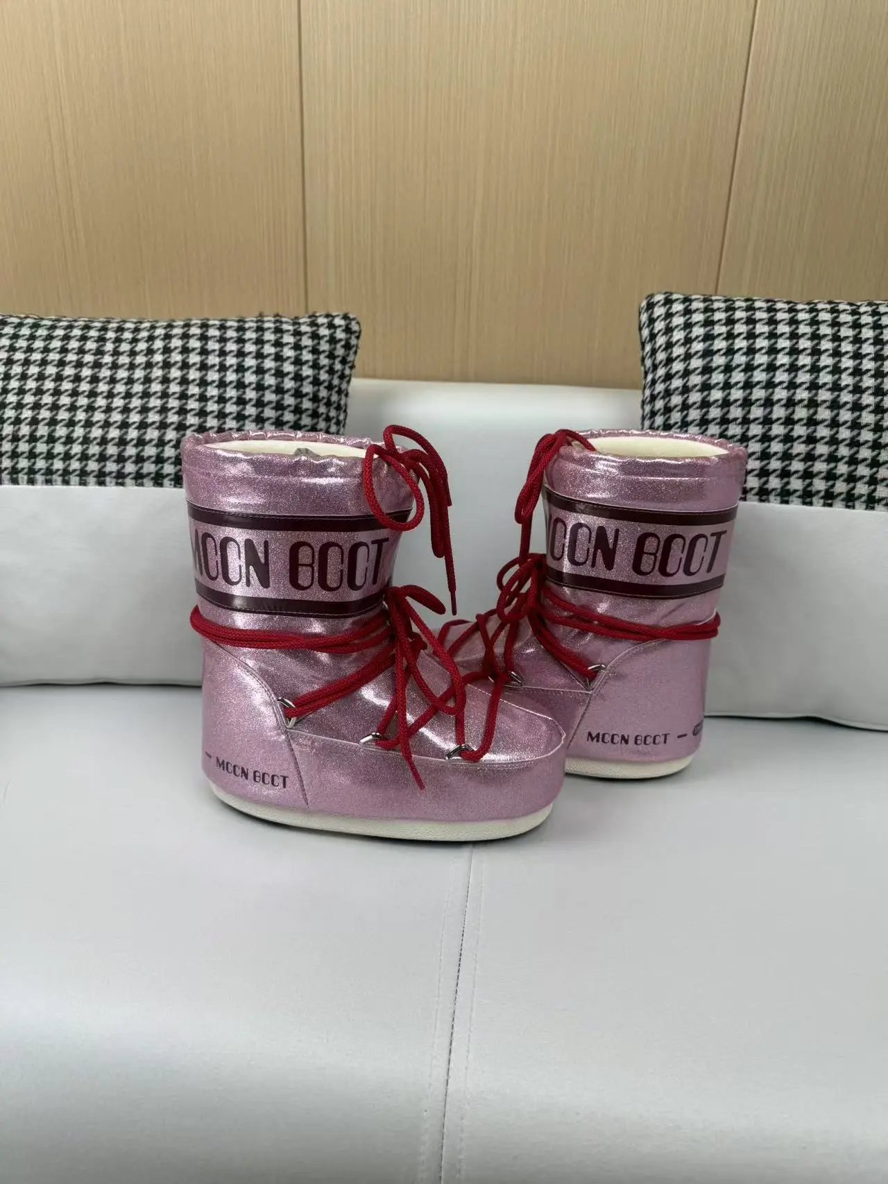 Design Moon Boot Glitter Pink Snow Boots - 1