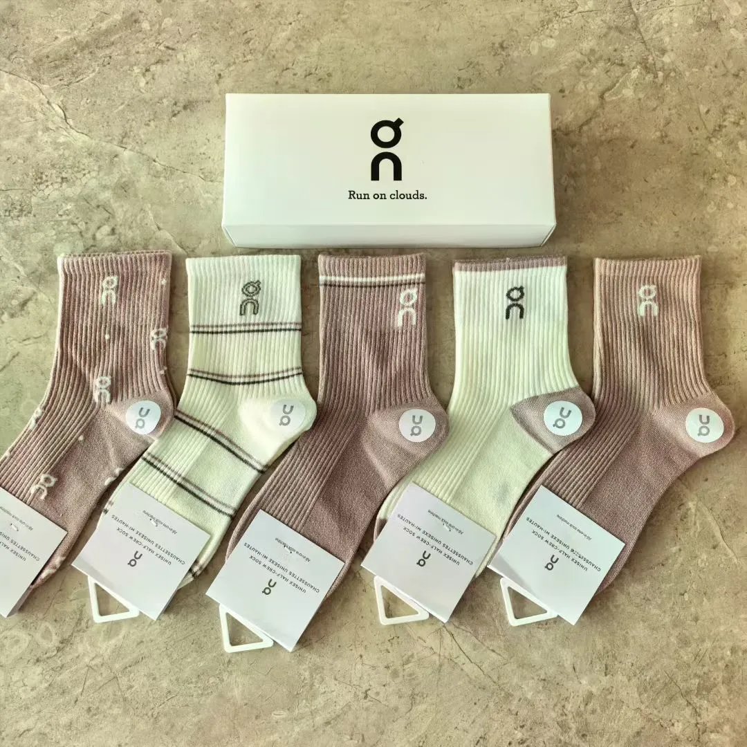 On Socks Ribbed Crew image 4