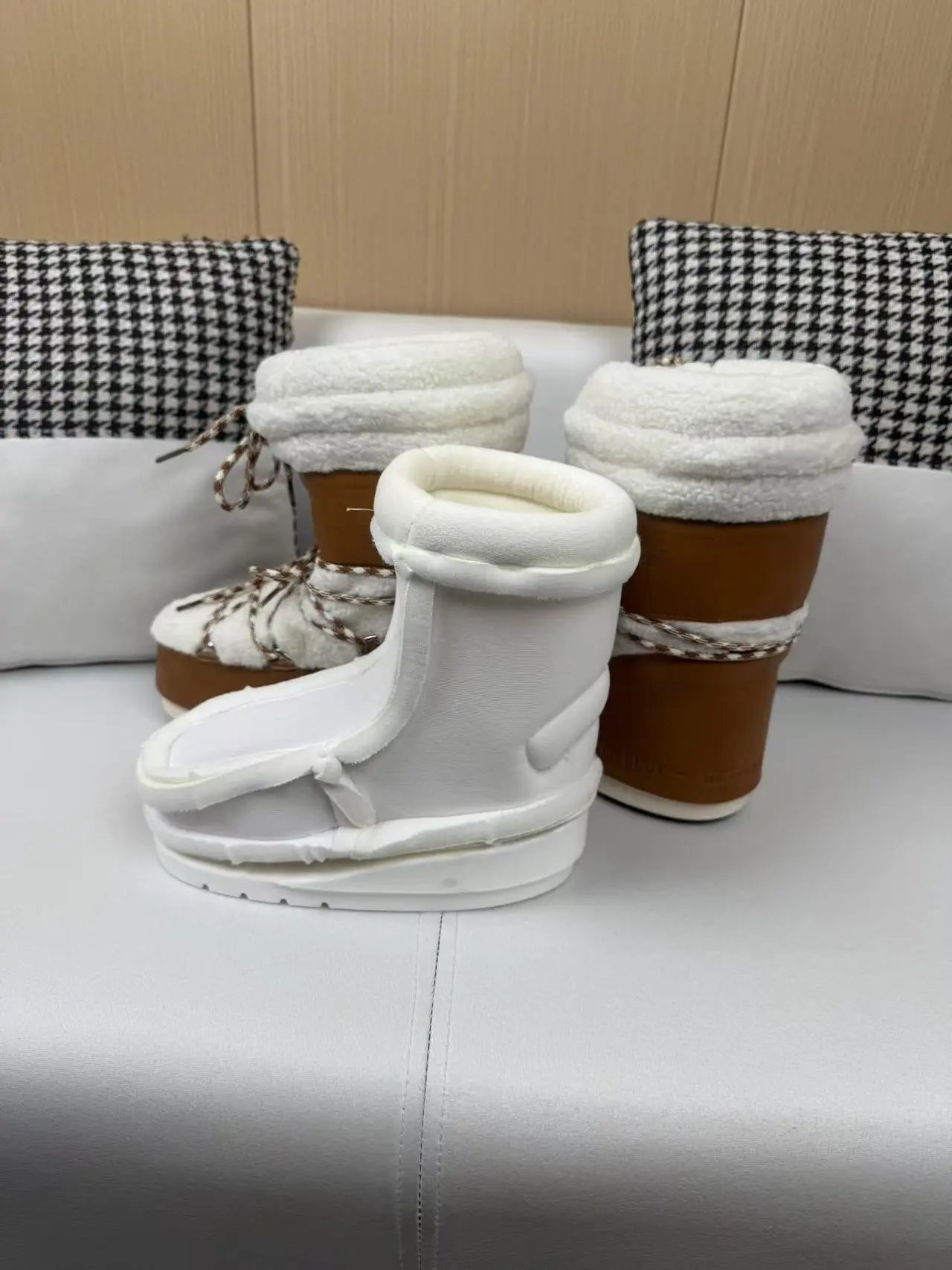 Design Moon Boot Shearling Wrap Boots White and Brown Snow Boots - 8