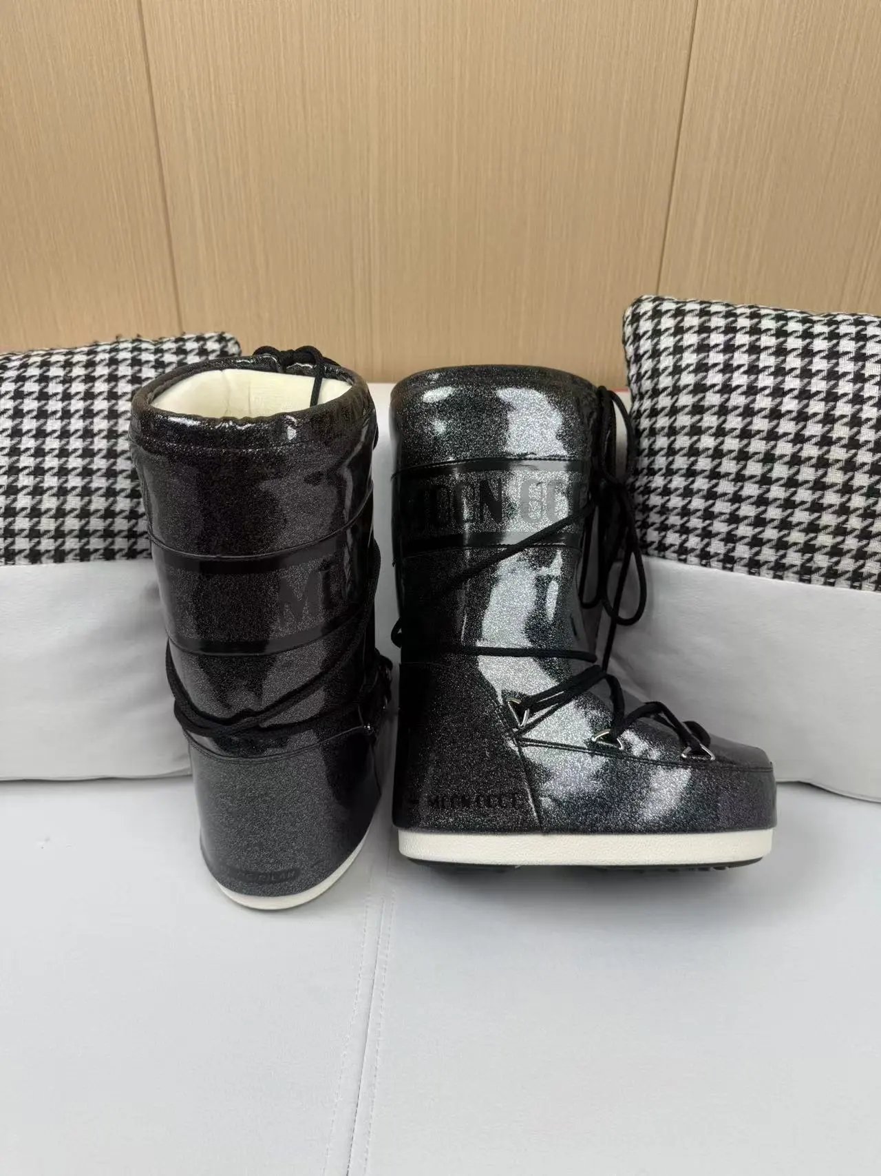 Design Moon Boot Shearling Wrap Boots White and Brown Snow Boots - 23