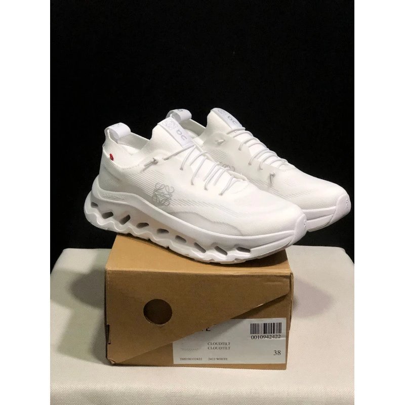 On Cloudtilt White Sneakers Running Shoes