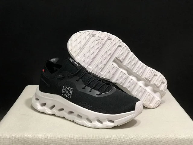 Loewe Sneakers Cloudtilt knit with perforated sole product detail image 5
