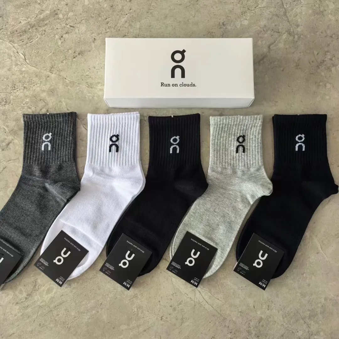 On Socks Ribbed Crew image 5