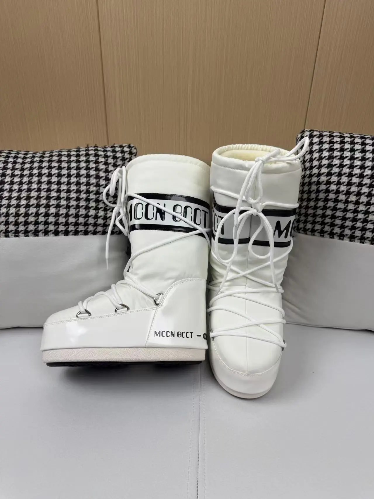 Design Moon Boot Shearling Wrap Boots White and Brown Snow Boots - 20