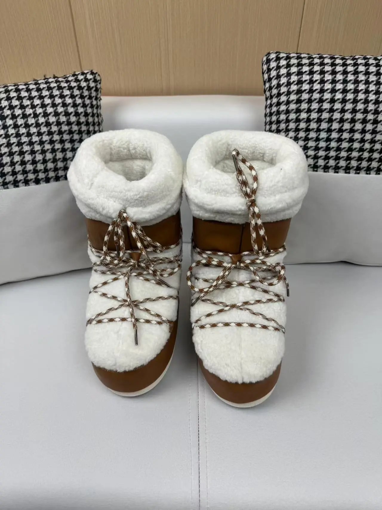 Design Moon Boot Shearling Wrap Boots White and Brown Snow Boots - 44