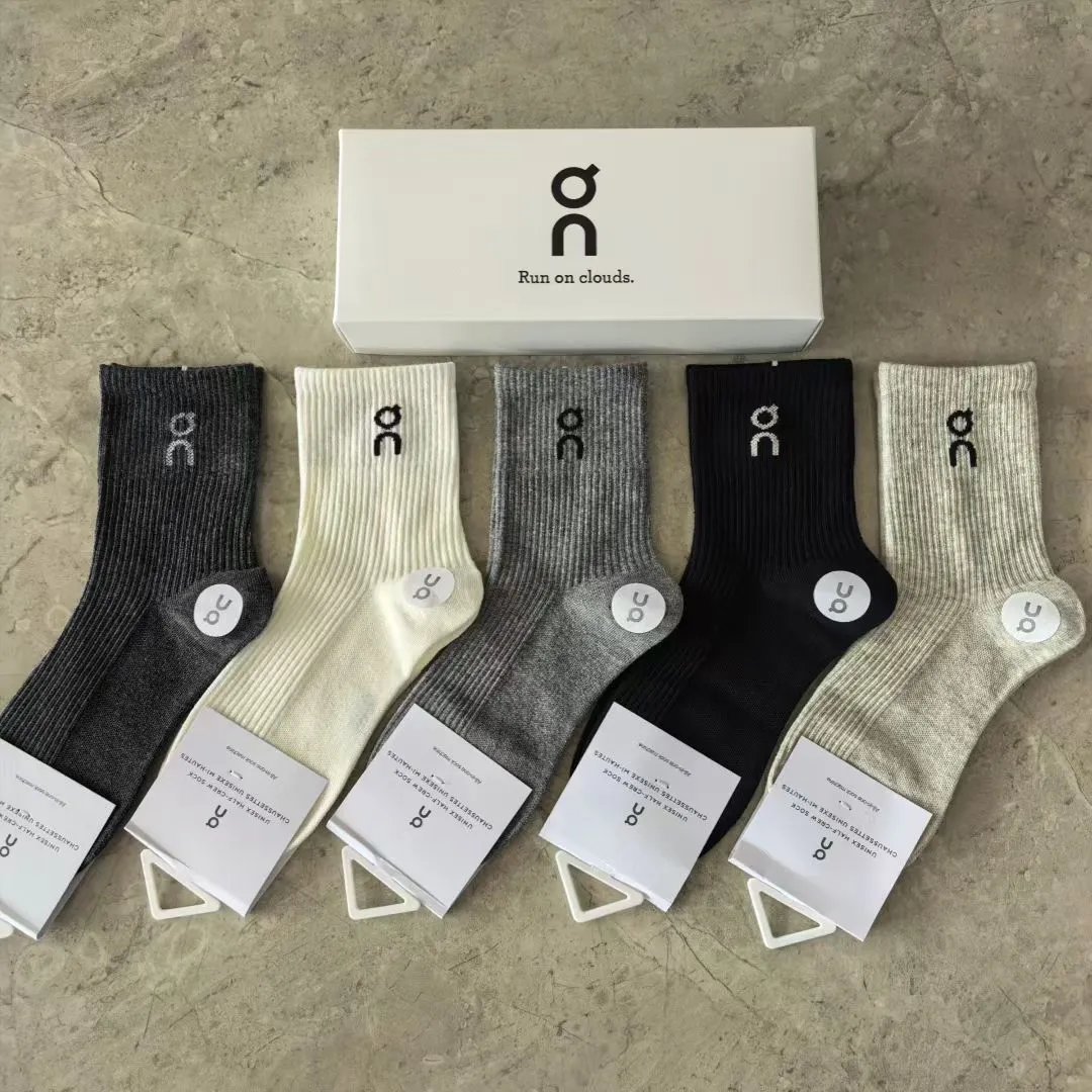 On Socks Ribbed Crew image 3