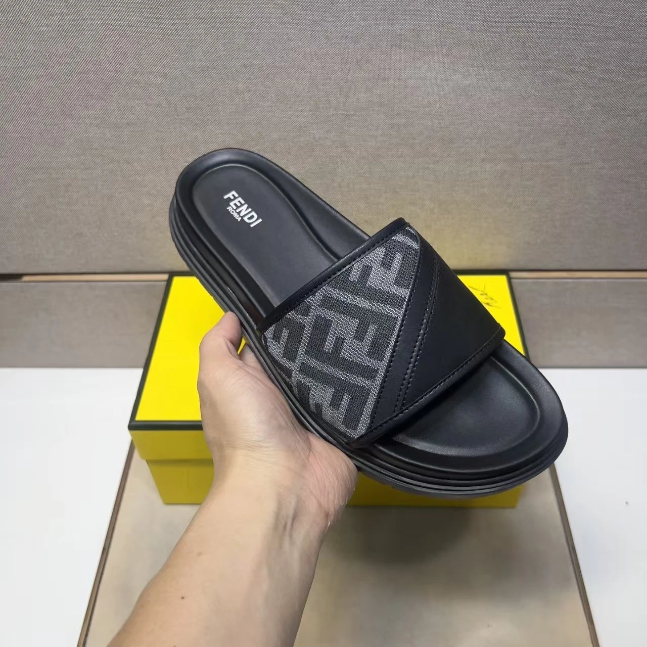 Fendi Slippers Cross-Strap FF Motif Slides — Black leather gray sloppel