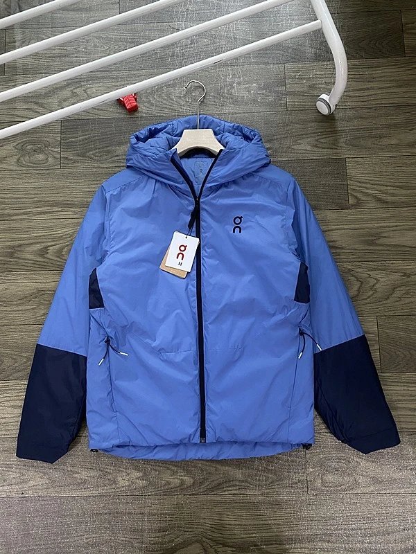 On Jackets Hooded colour-block zip jacket — Midnight blue