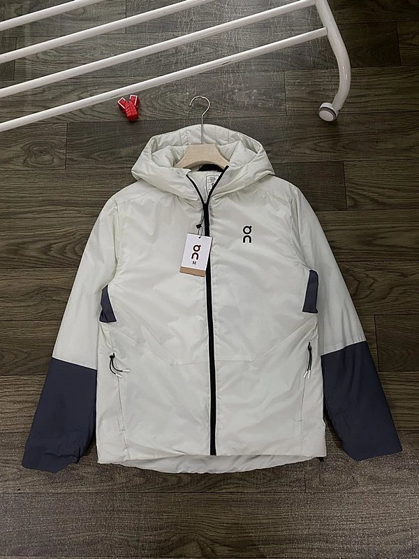 On Jackets Hooded colour-block zip jacket — Ivory white