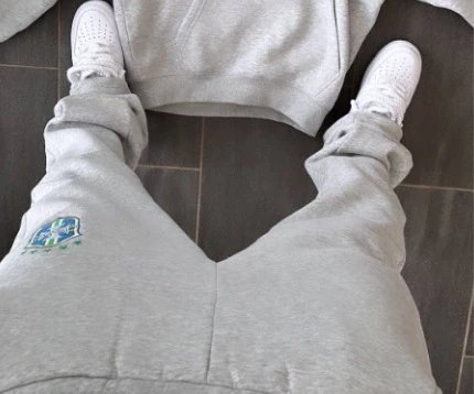 灰色长裤（徽章）