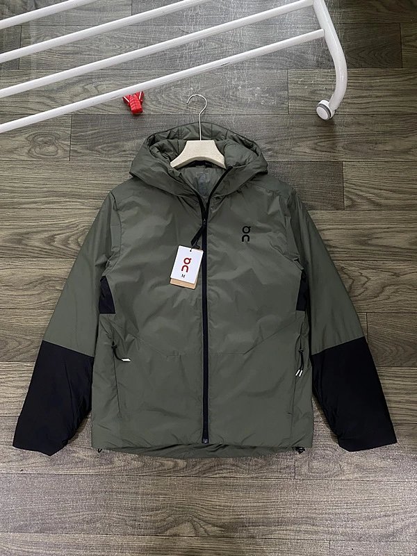On Jackets Hooded colour-block zip jacket — Tyson Green
