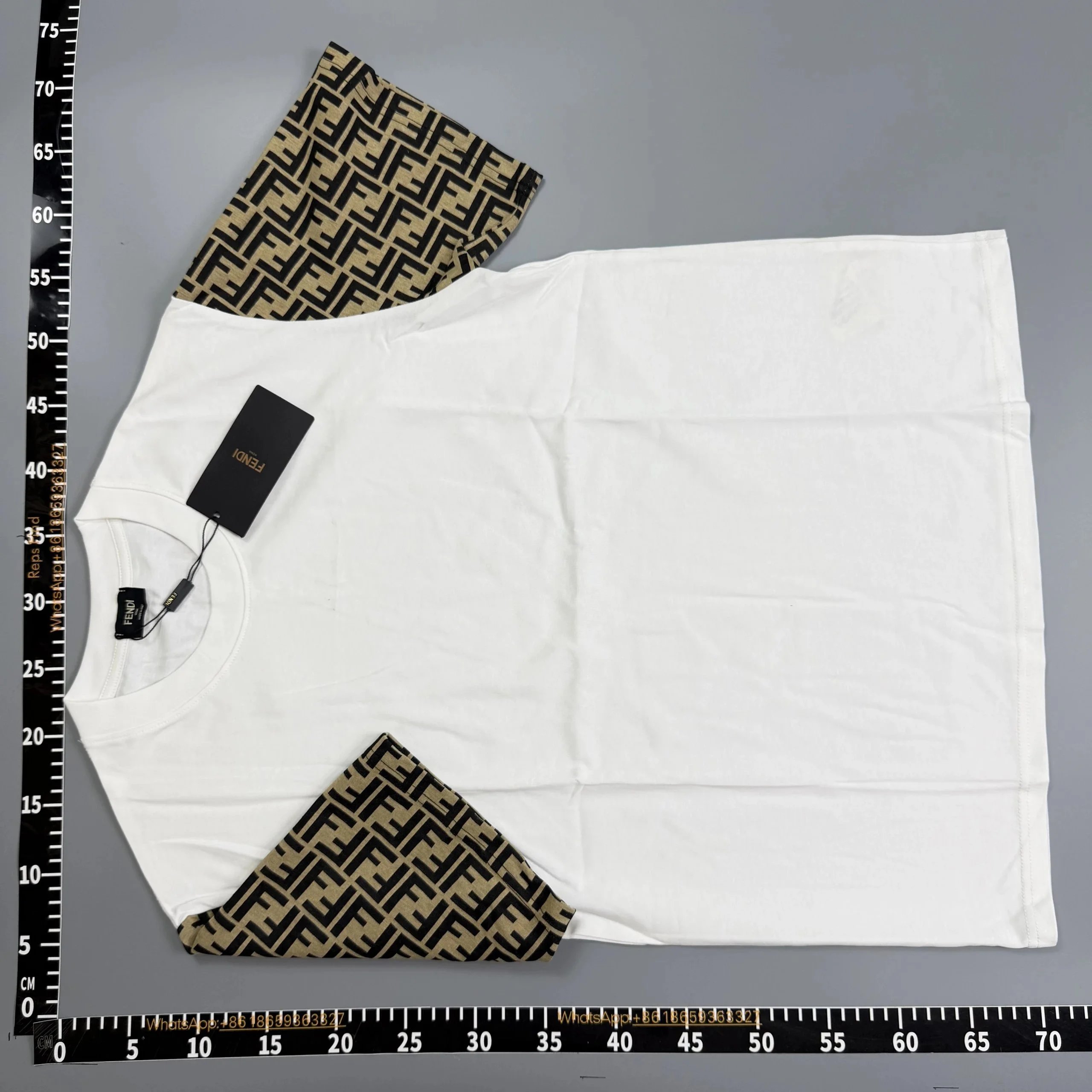 Burberry T-Shirts Short-Sleeve Logo Graphic — 35