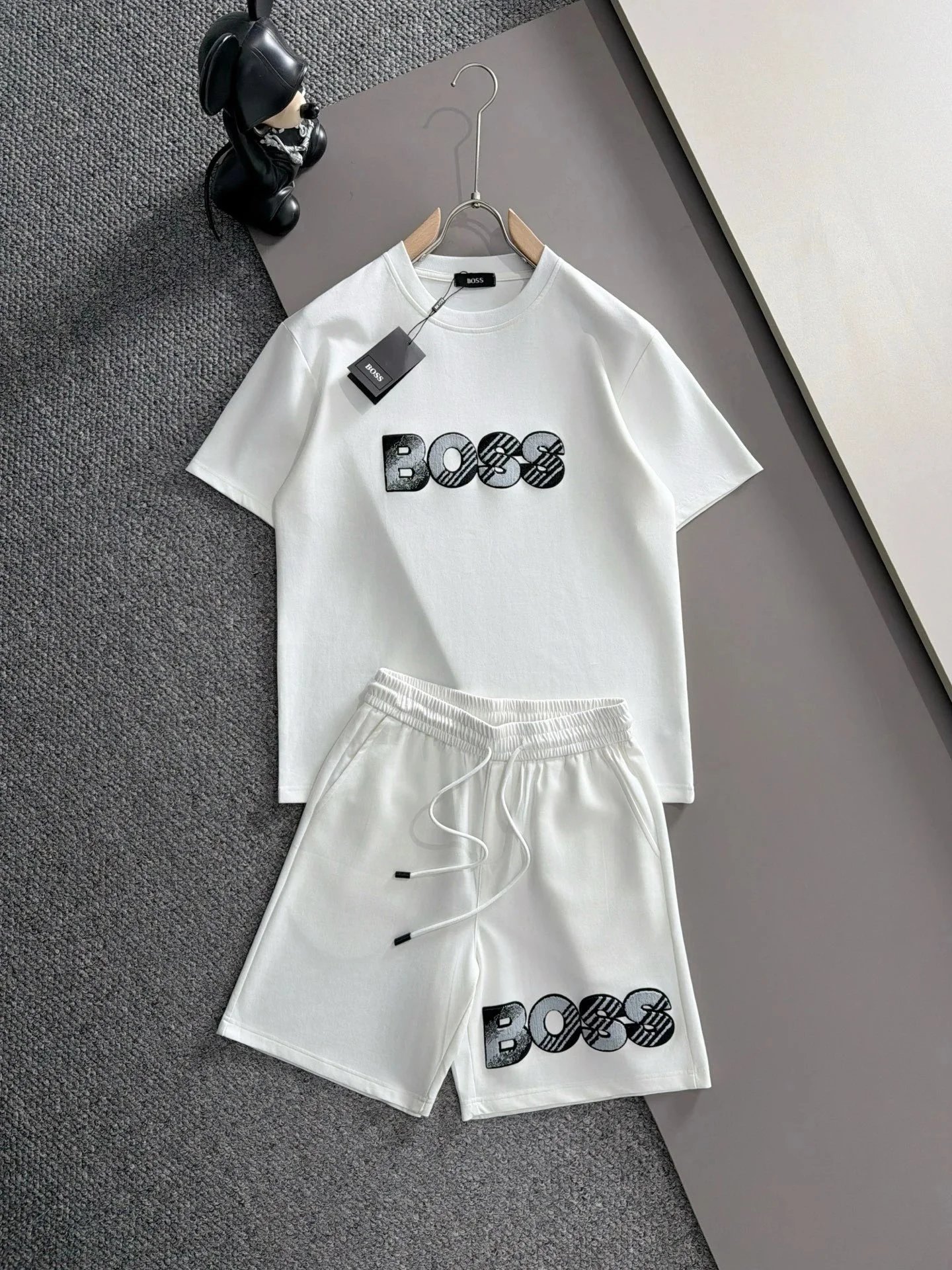 Balenciaga Matching Sets Short-Sleeve T-Shirt and Shorts Set — H501