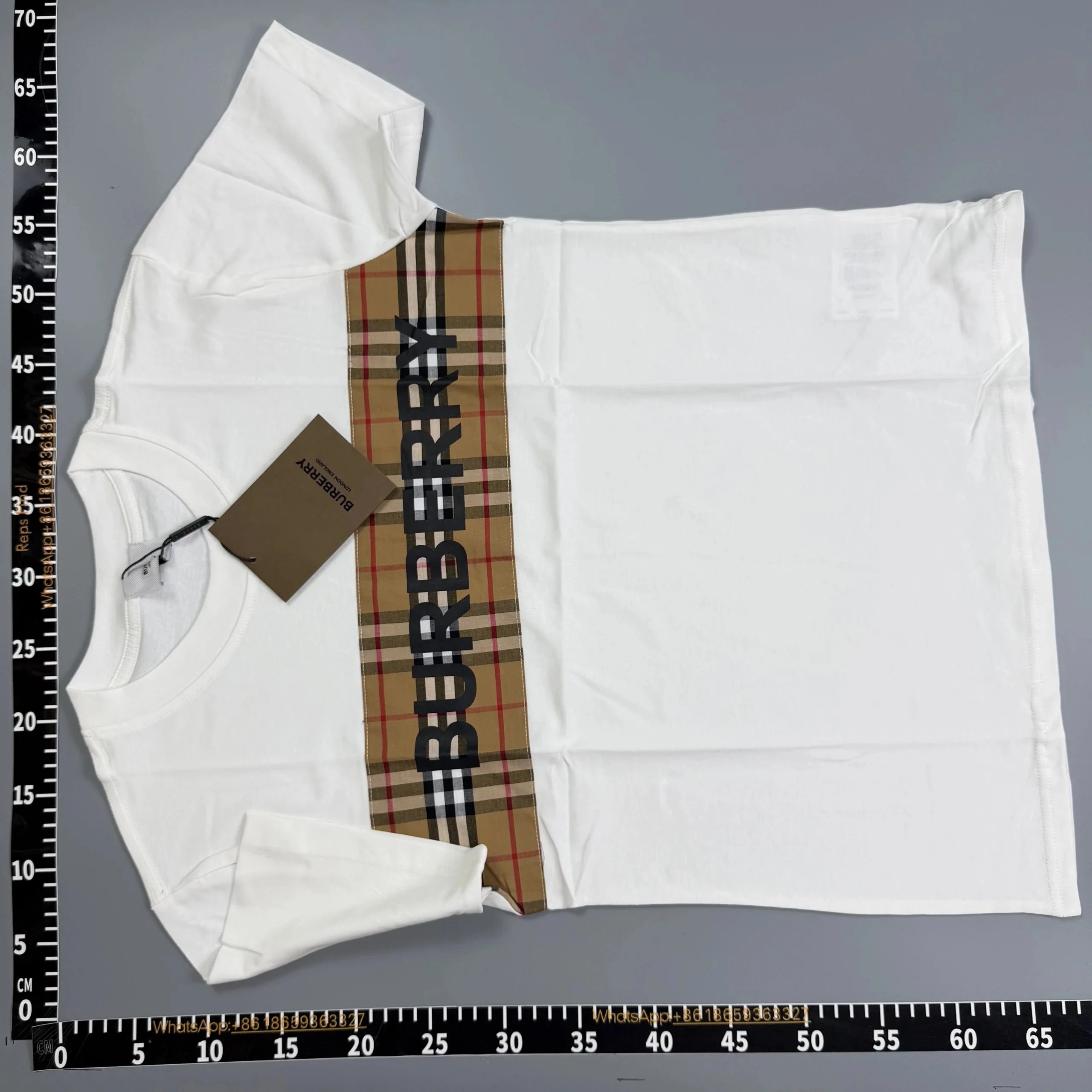 Burberry T-Shirts Short-Sleeve Logo Graphic — 19
