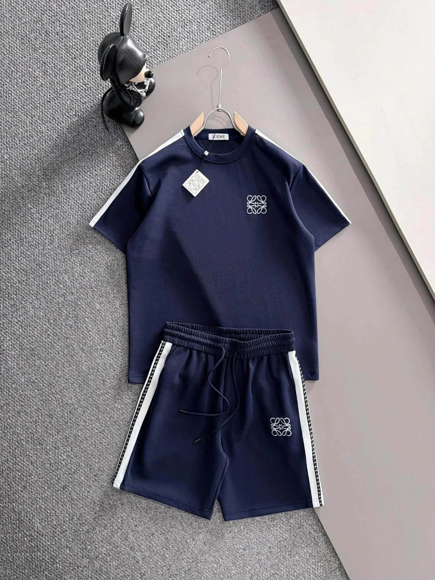 Balenciaga Matching Sets Short-Sleeve T-Shirt and Shorts Set — H514