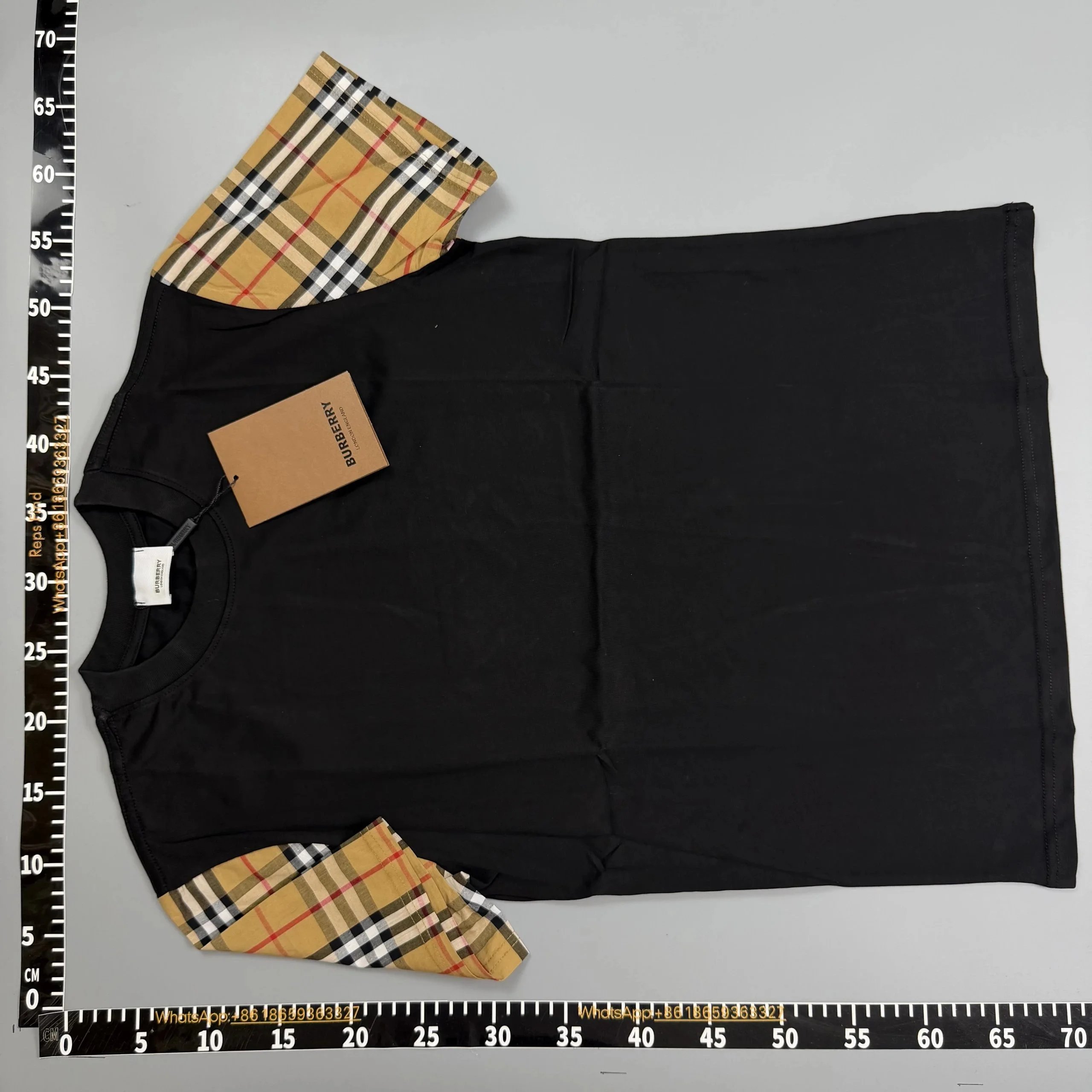 Burberry T-Shirts Short-Sleeve Logo Graphic — 15