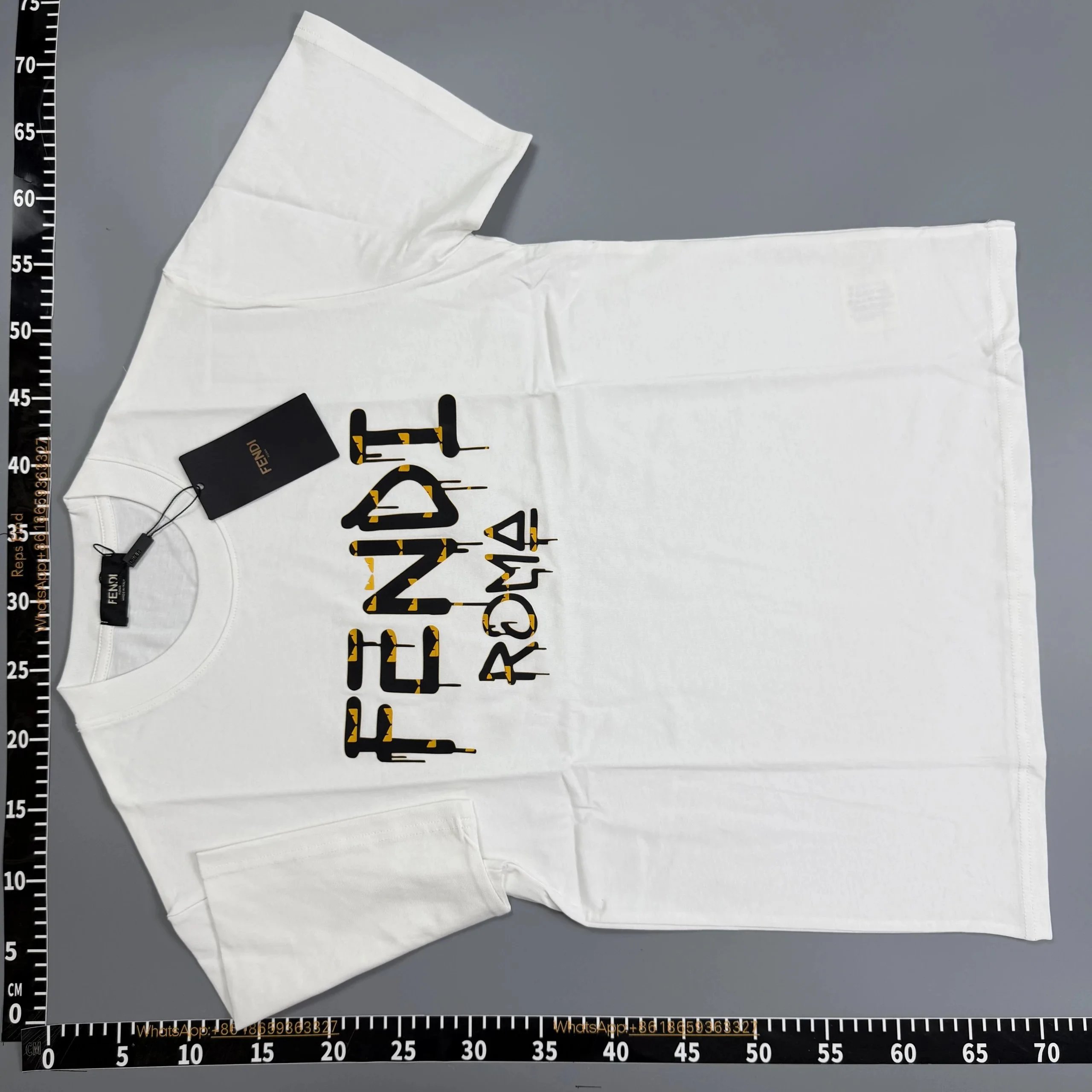 Burberry T-Shirts Short-Sleeve Logo Graphic — 29