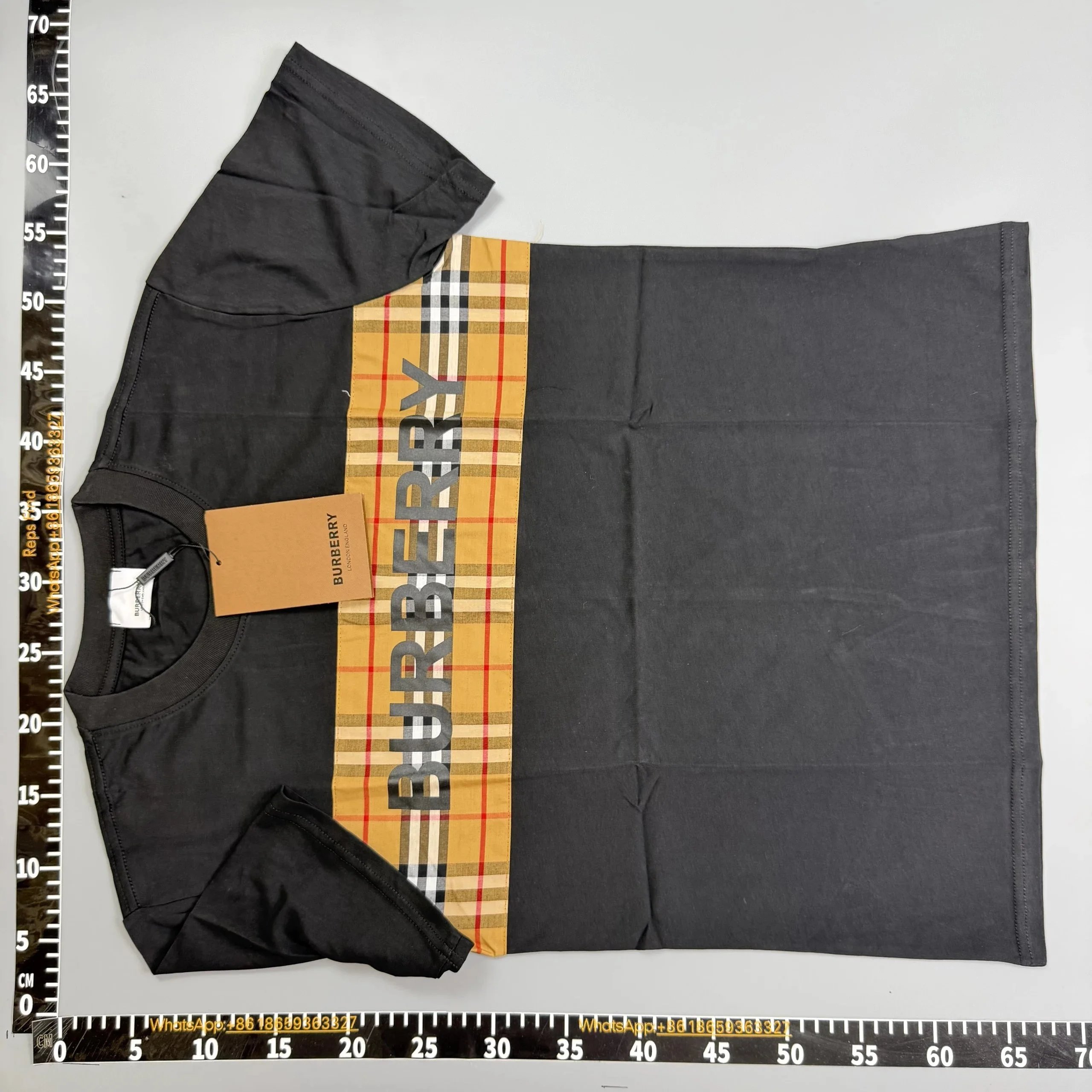 Burberry T-Shirts Short-Sleeve Logo Graphic — 18