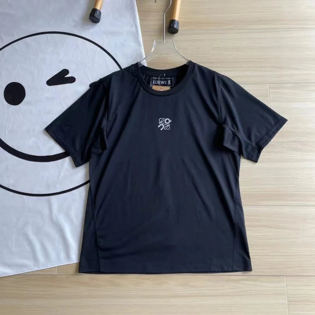 On T-Shirts Short-Sleeve Crew Neck Logo T-Shirt — 23