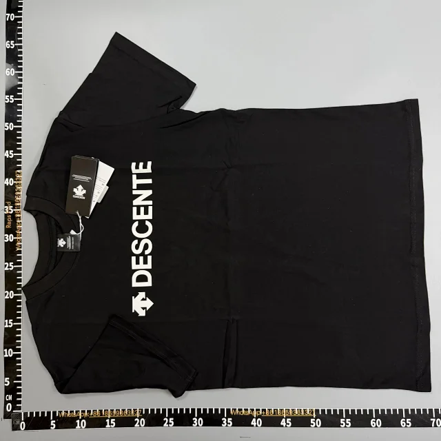 Burberry T-Shirts Short-Sleeve Logo Graphic product detail image 4