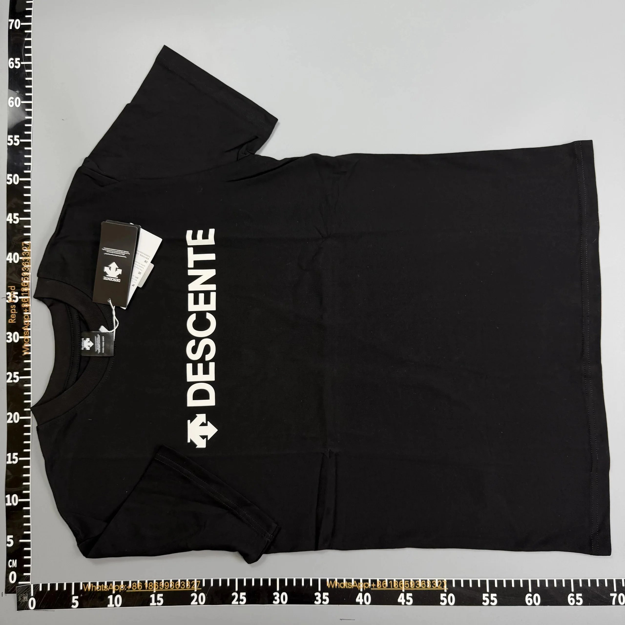 Burberry T-Shirts Short-Sleeve Logo Graphic — 37