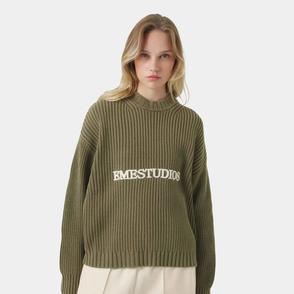 EMZE Knitwear Zip-Up Mock-Neck Logo Knit Cardigan — Olive green