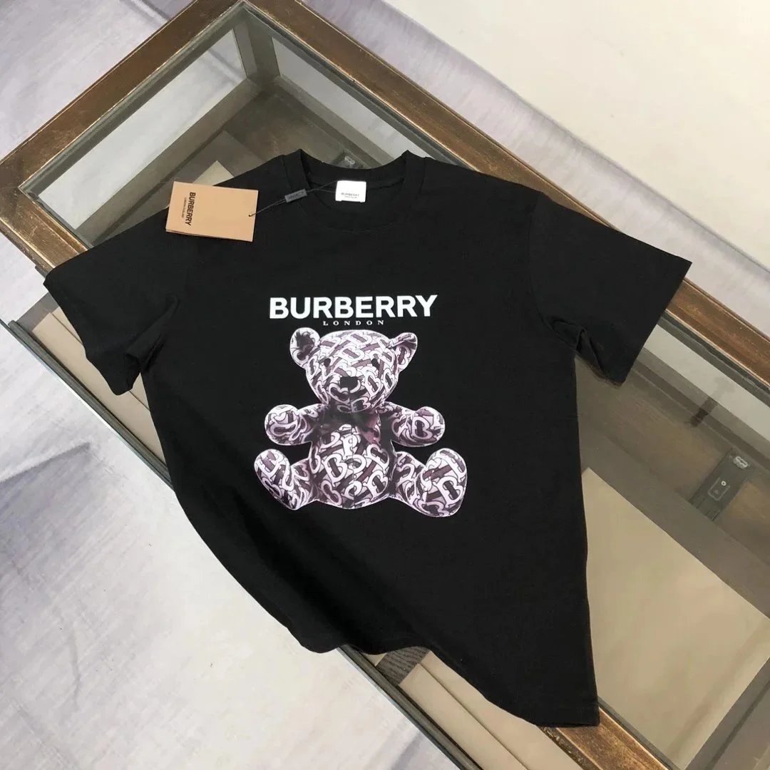 Burberry T-Shirts Short-Sleeve Graphic Logo T-Shirt — 10