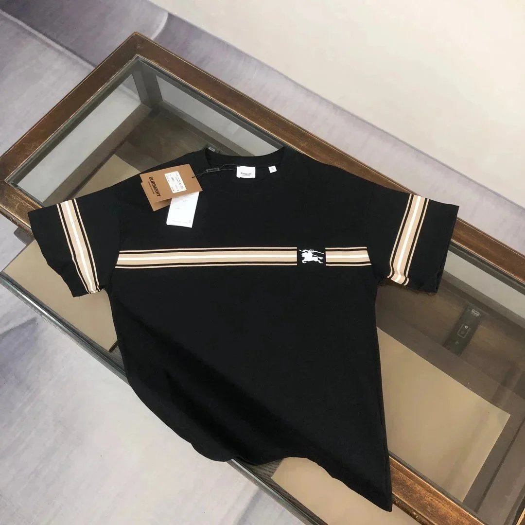 Burberry T-Shirts Short-Sleeve Graphic Logo T-Shirt — 26