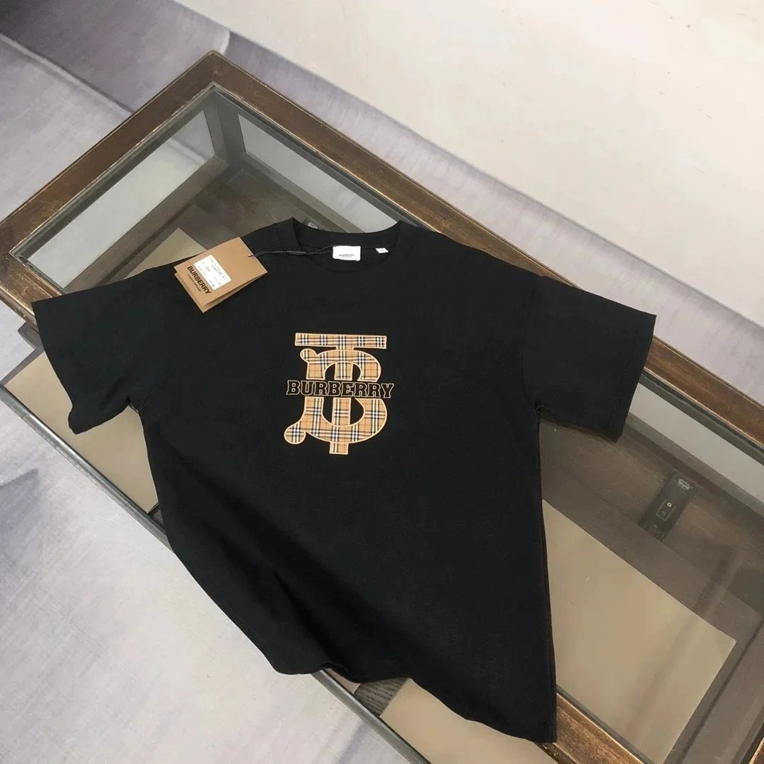 Burberry T-Shirts Short-Sleeve Graphic Logo T-Shirt — 32