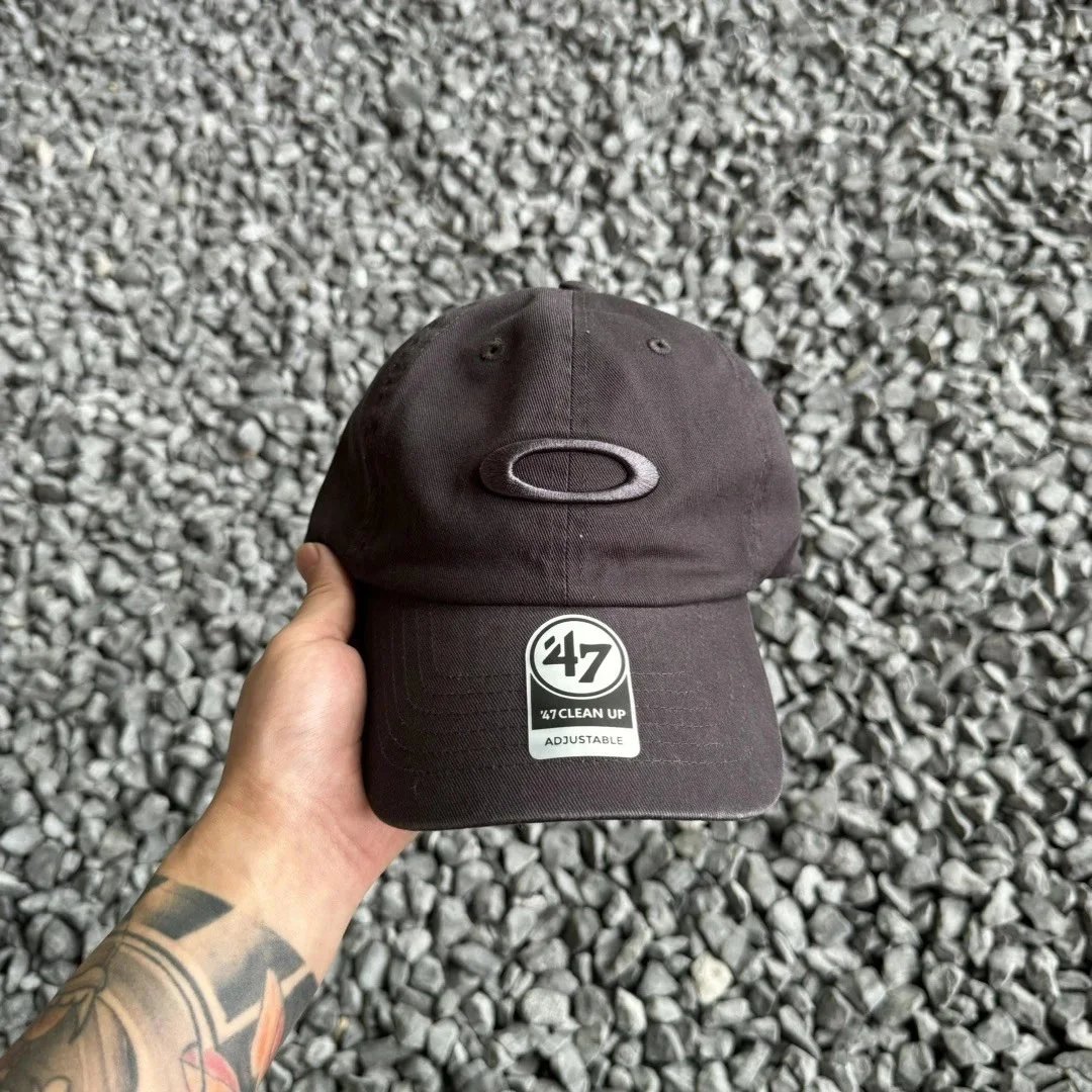 Oakley Hats Fire Knit Hat — Gray circle