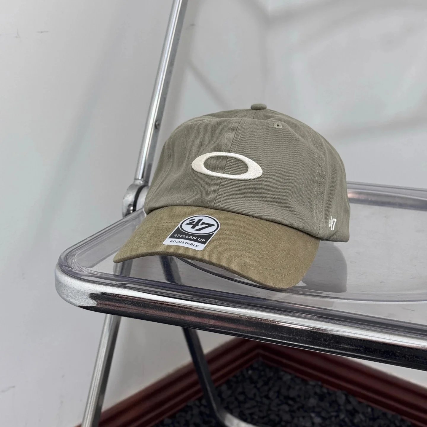 Oakley Hats Fire Knit Hat — Green white circle