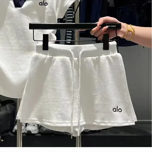 Alo Matching Sets Short-sleeve collared top and drawstring shorts set product detail image 4