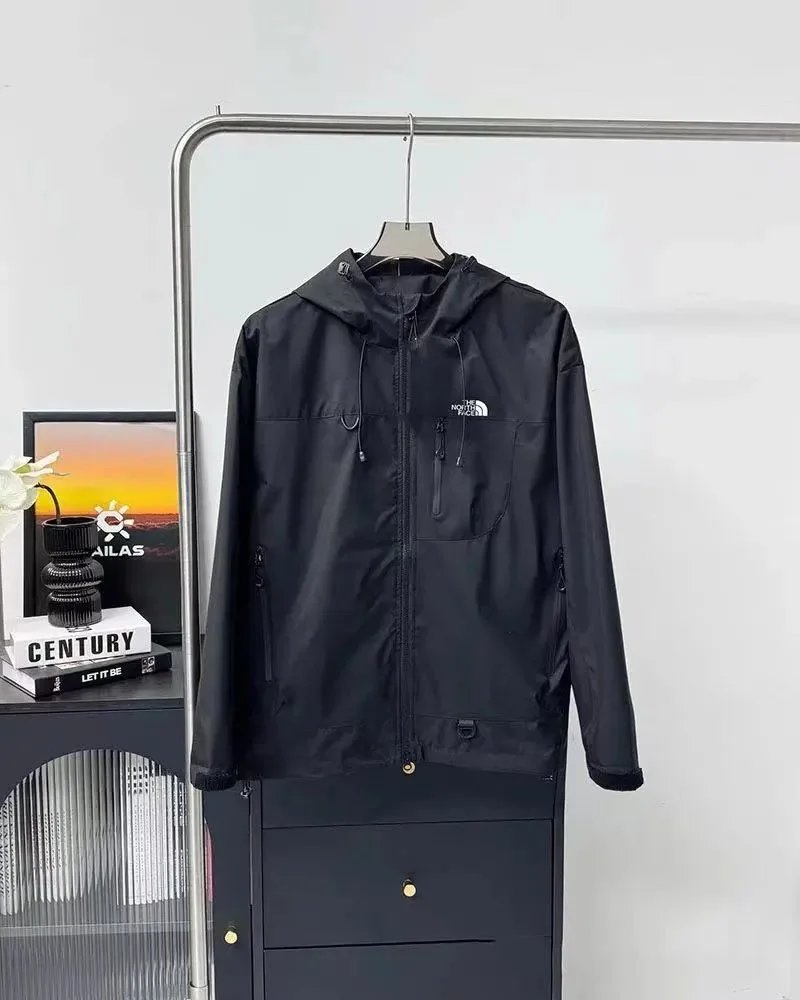 Nike Jackets Hooded color-block windbreaker jacket — TNF-05