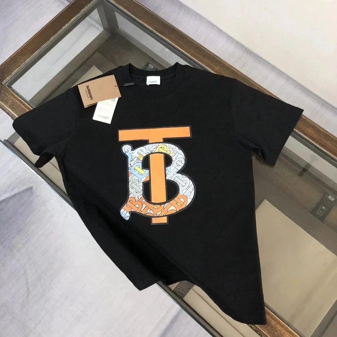 Burberry T-Shirts Short-Sleeve Graphic Logo T-Shirt — 04