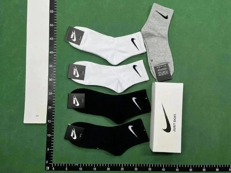 Nike Socks Mid-calf image 3