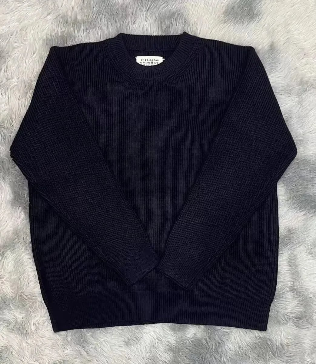 Maison Margiela Graphic crewneck sweatshirts and rib-knit sweaters image 10