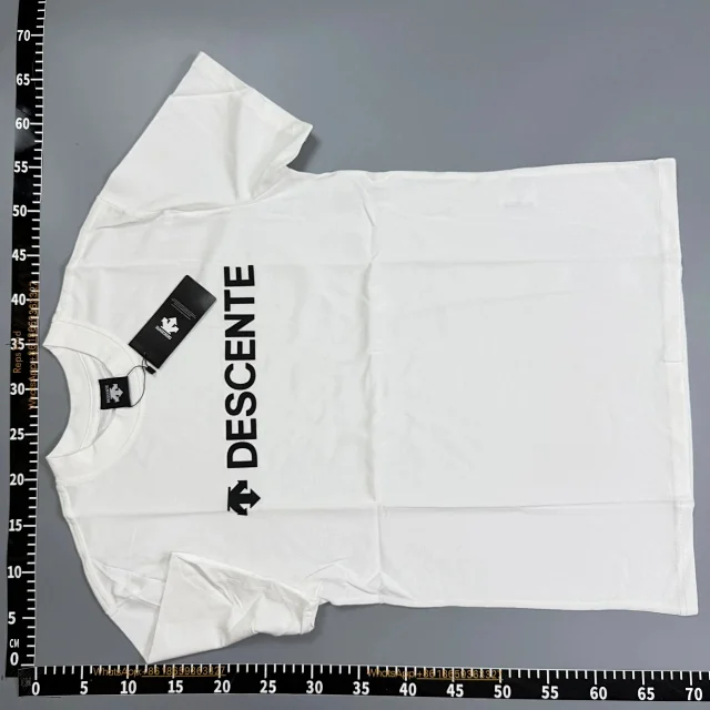 Burberry T-Shirts Short-Sleeve Logo Graphic product detail image 3