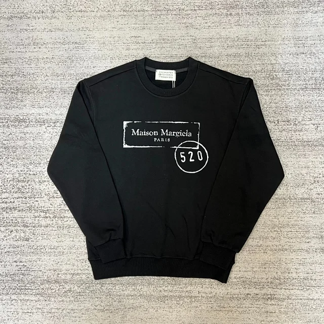 Maison Margiela Graphic crewneck sweatshirts and rib-knit sweaters product detail image 2