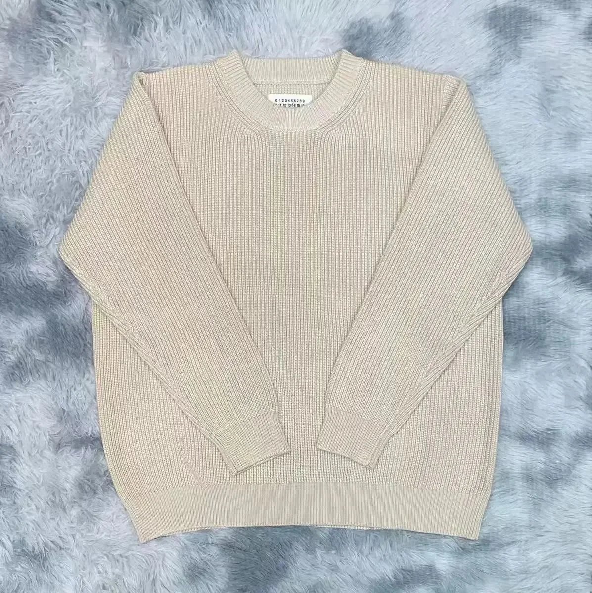Maison Margiela Graphic crewneck sweatshirts and rib-knit sweaters image 7