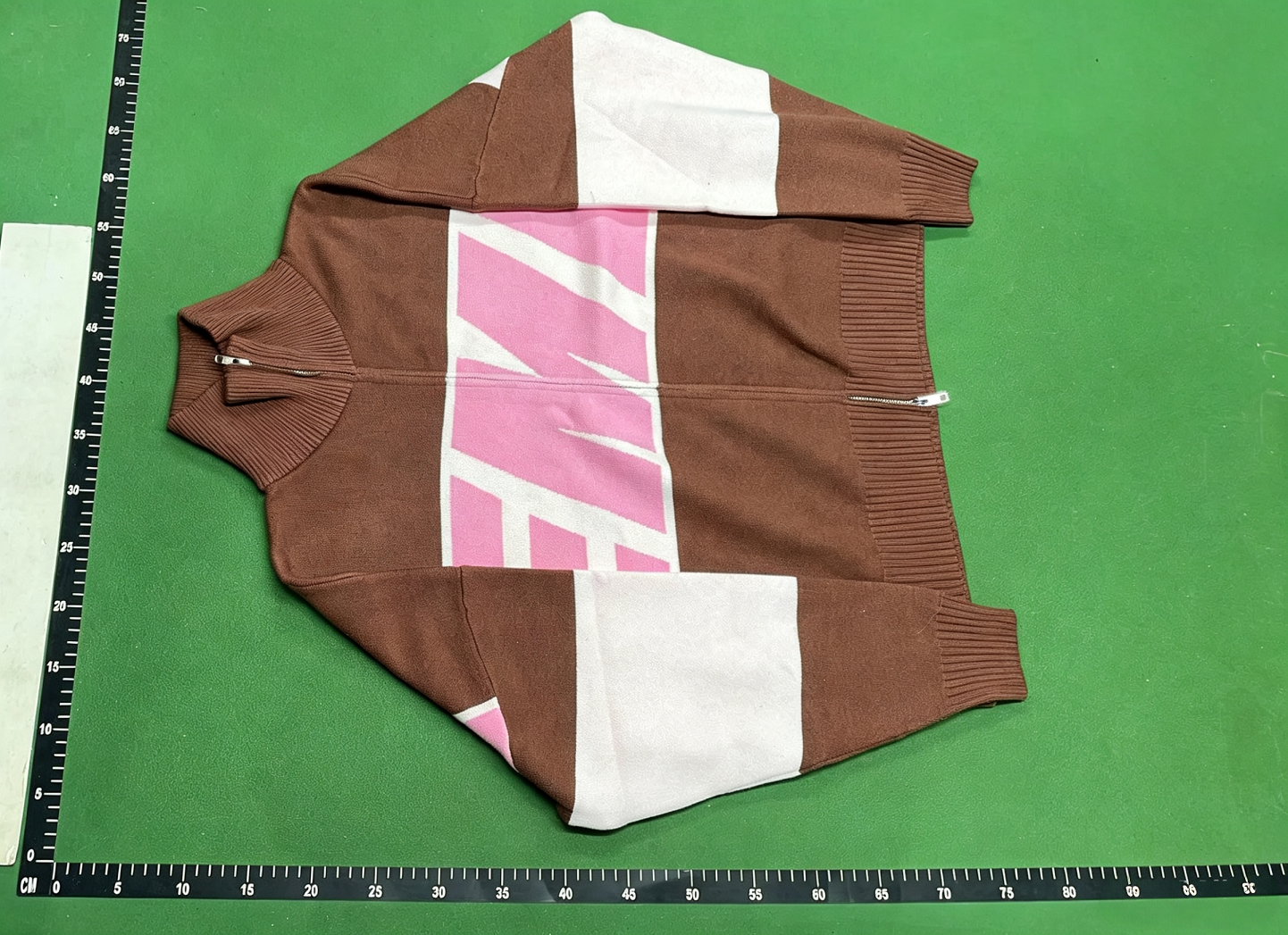 EMZE Knitwear Zip-Up Mock-Neck Logo Knit Cardigan image 7