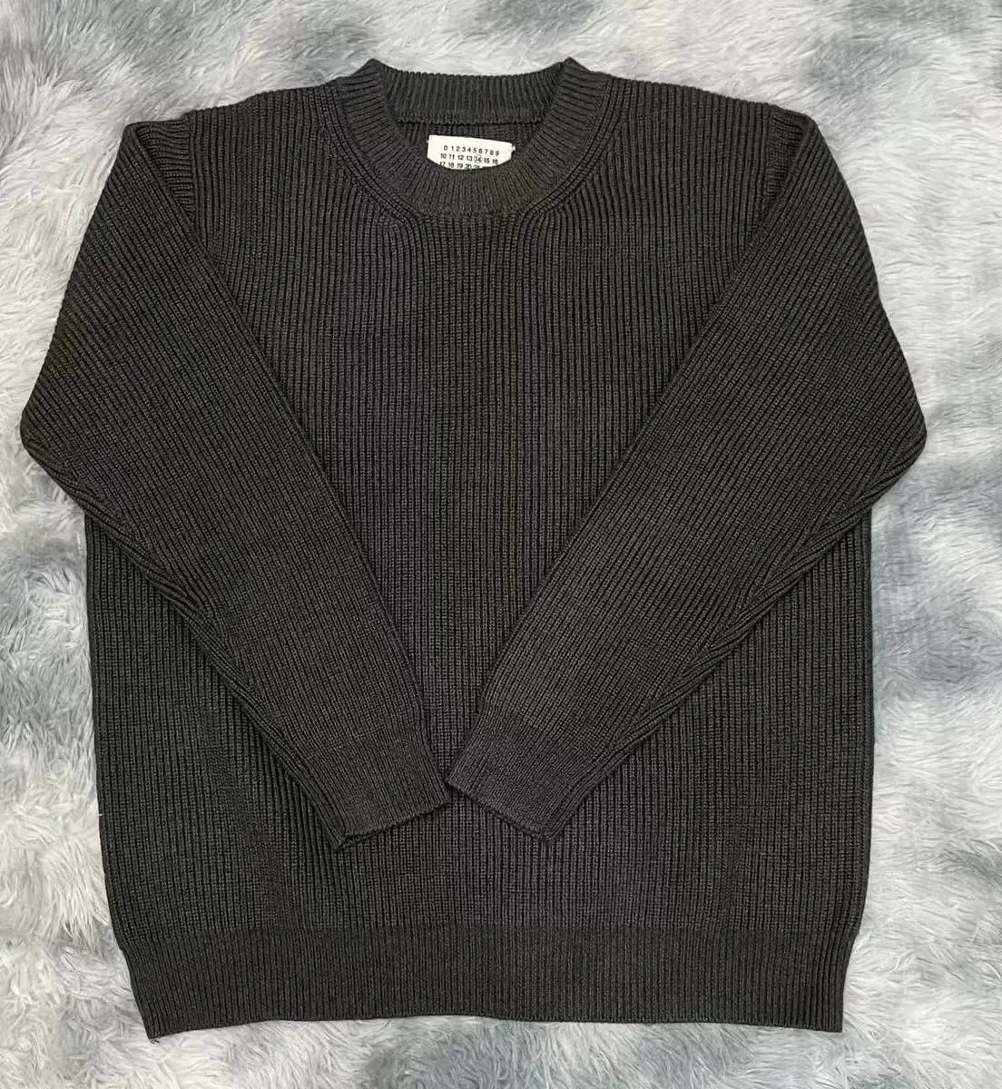 Maison Margiela Graphic crewneck sweatshirts and rib-knit sweaters — M-3
