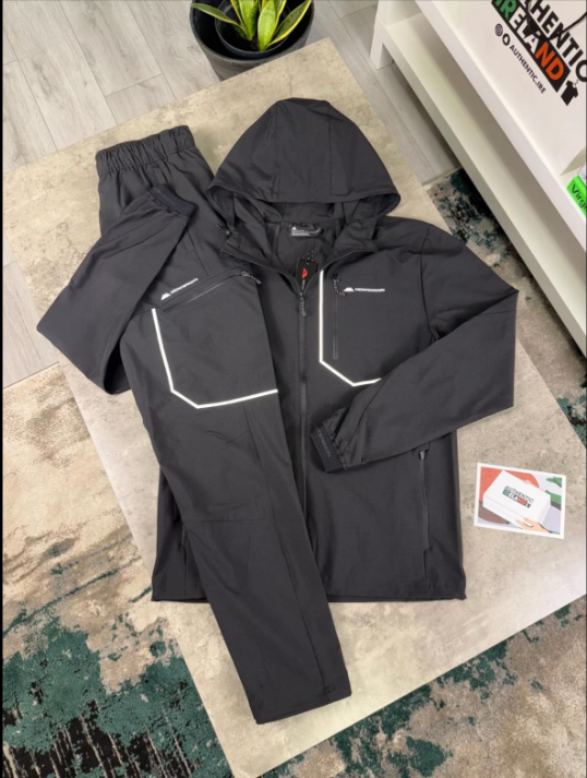 Berghaus Tracksuits Hooded zip-up tracksuit with contrast chest pockets — 3