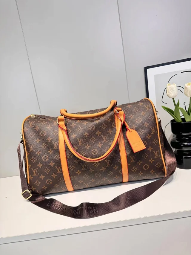 Louis Vuitton Travel Bags Monogram Duffel Bag product detail image 1
