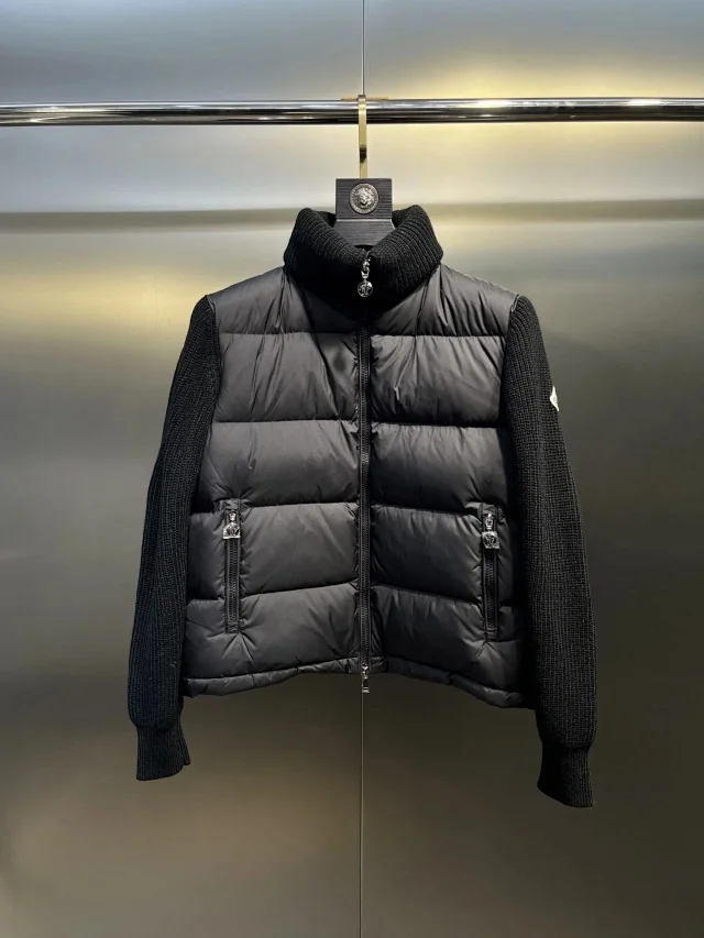 Moncler Down Jackets Quilted knit-sleeve puffer jacket product detail image 7