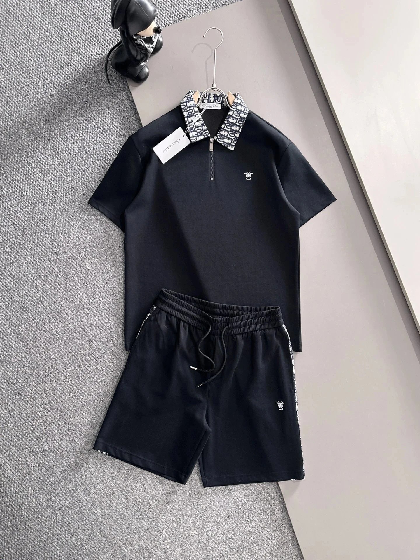 Balenciaga Matching Sets Short-Sleeve T-Shirt and Shorts Set — H529