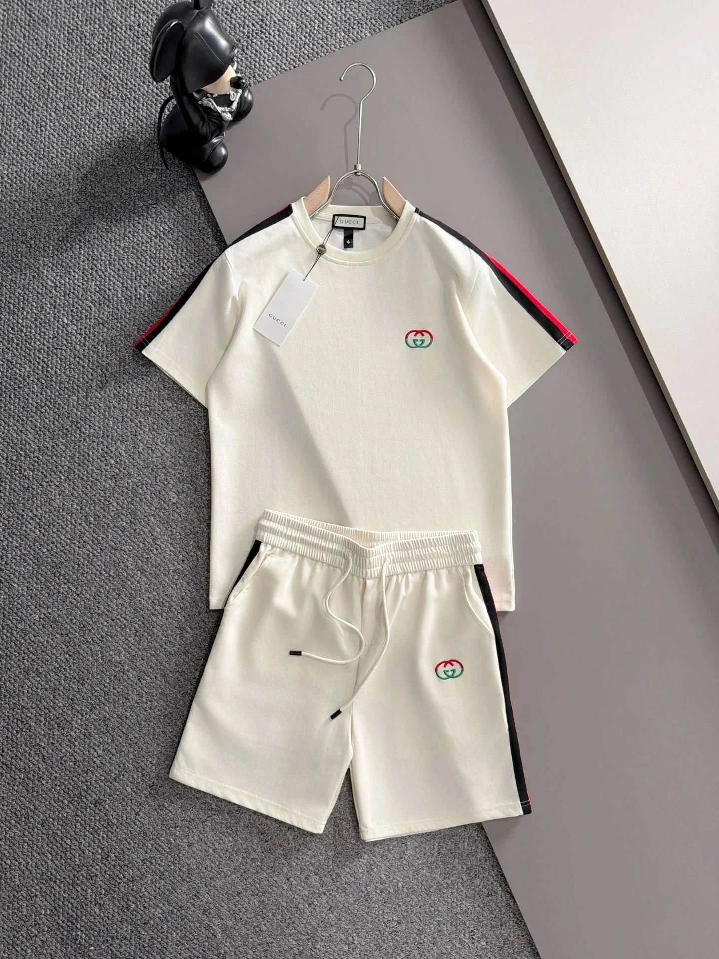 Balenciaga Matching Sets Short-Sleeve T-Shirt and Shorts Set — H522